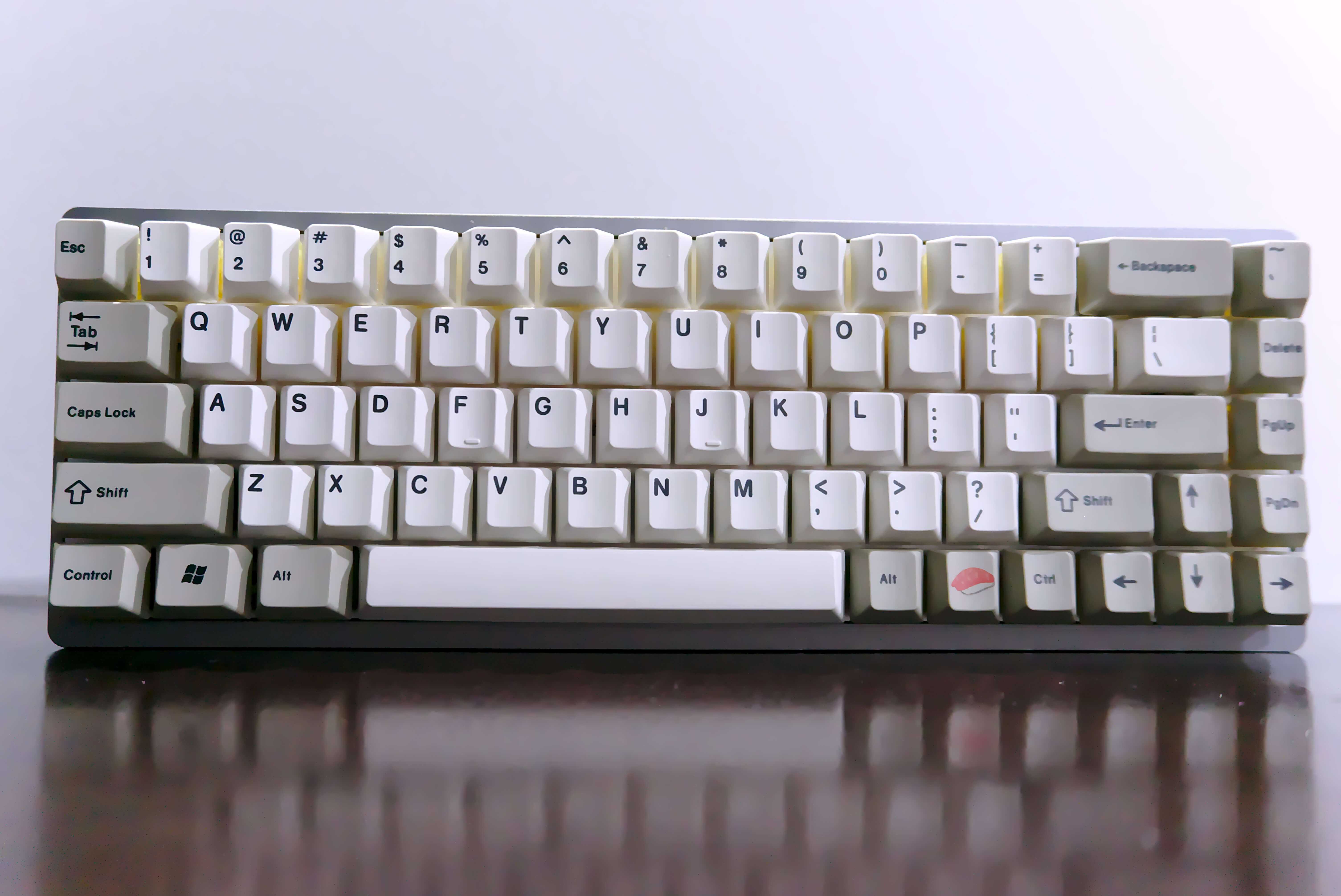 Low profile grey Tada68
