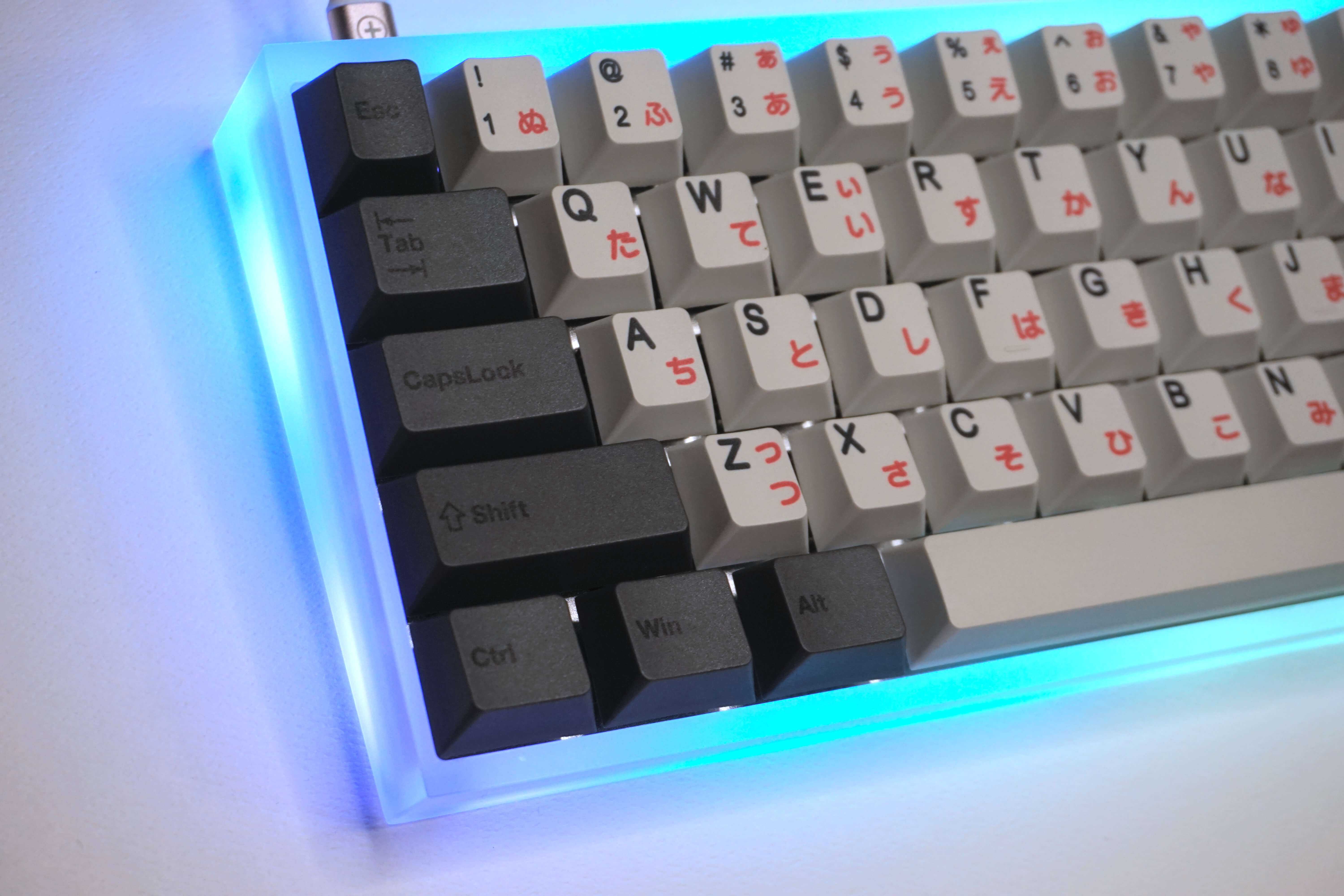 Acrylic TOFU65