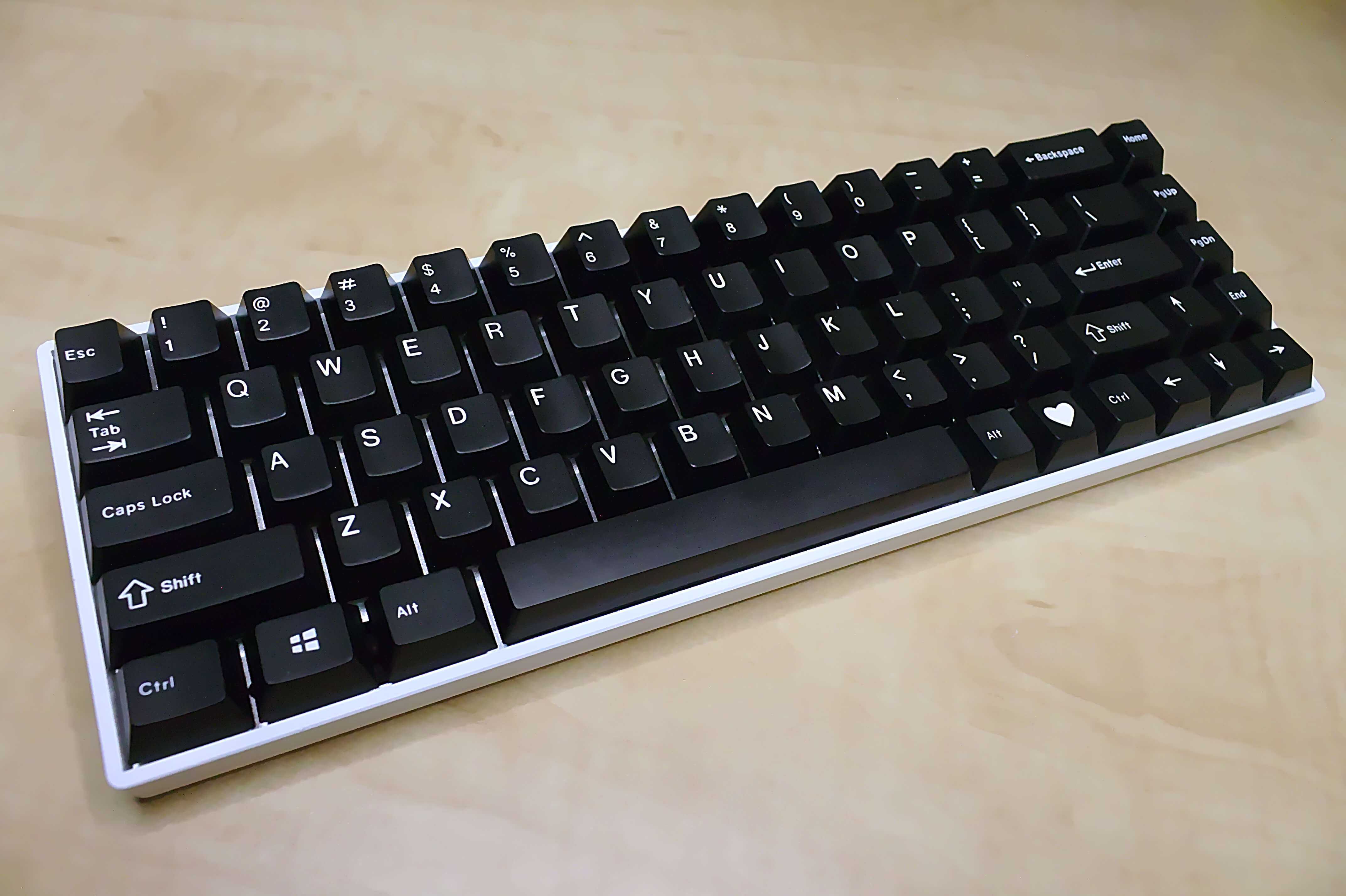 White plastic Tada68
